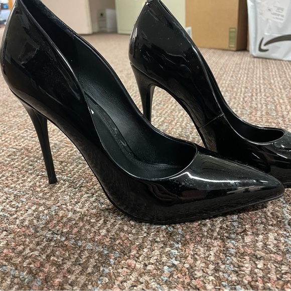 Steve Madden Women's Daisie Dress Pump, Black Patent, 7.5 - Picture 3 of 4